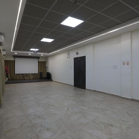 Hotel Ajinkya Palace Aurangabad  Bagian luar foto