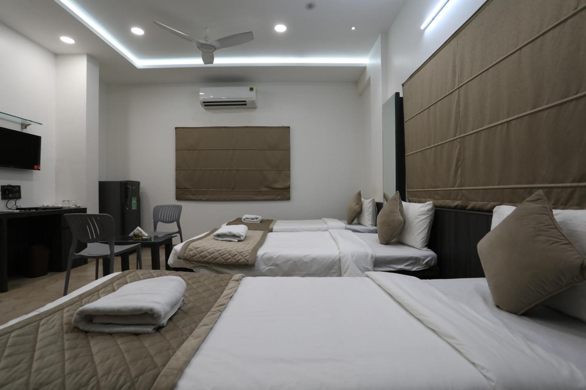 Hotel Ajinkya Palace Aurangabad  Bagian luar foto