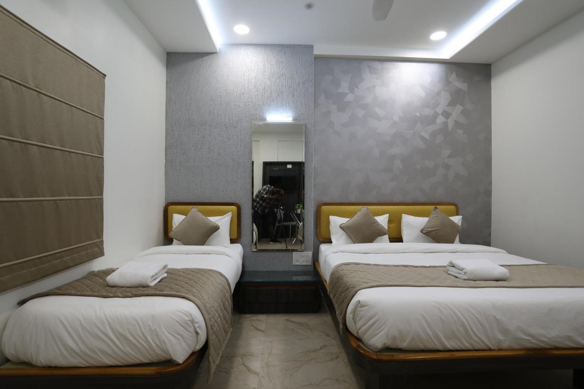Hotel Ajinkya Palace Aurangabad  Bagian luar foto