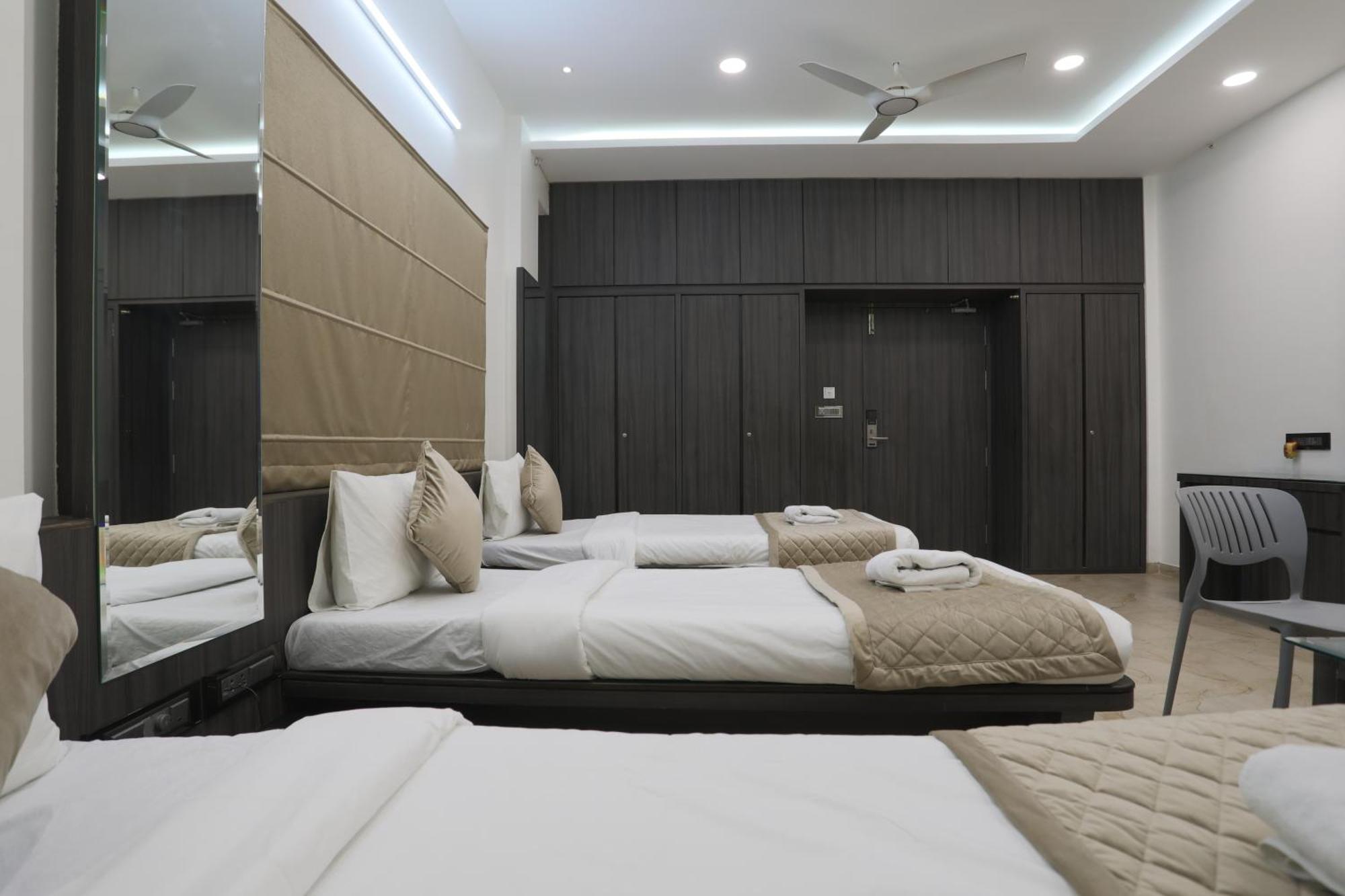 Hotel Ajinkya Palace Aurangabad  Bagian luar foto